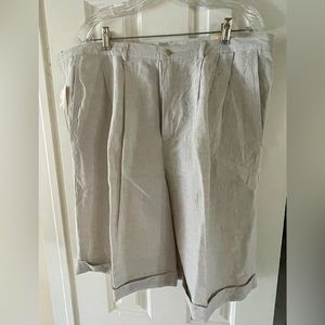 NWT- Natural Issue -linen beige shorts- 40 x 10